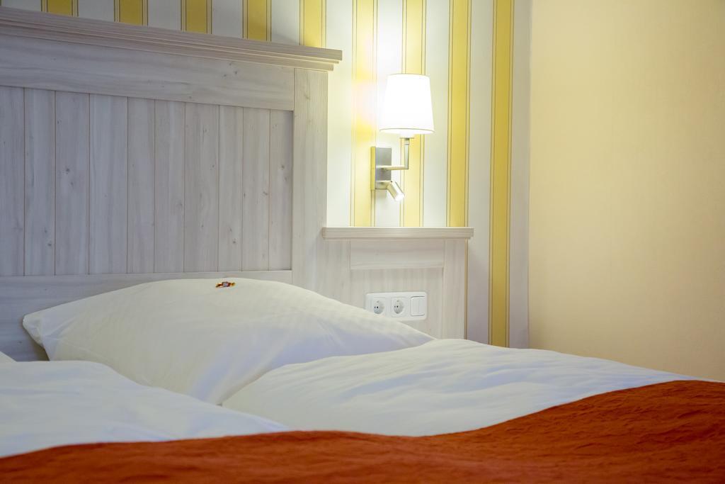 Alter Landkrug Hotel Nortorf Екстериор снимка